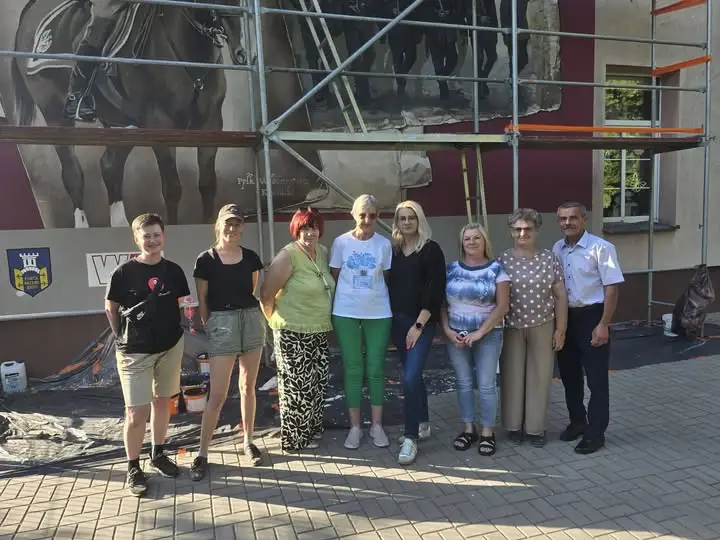 Mural w Gołańczy nabiera ostatecznego kształtu – prace na finiszu