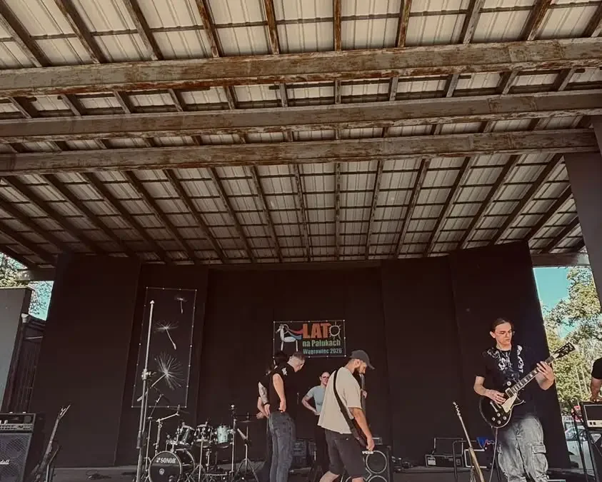 Koncert w Wągrowcu: MOLK i Nokturn zagrają w amfiteatrze