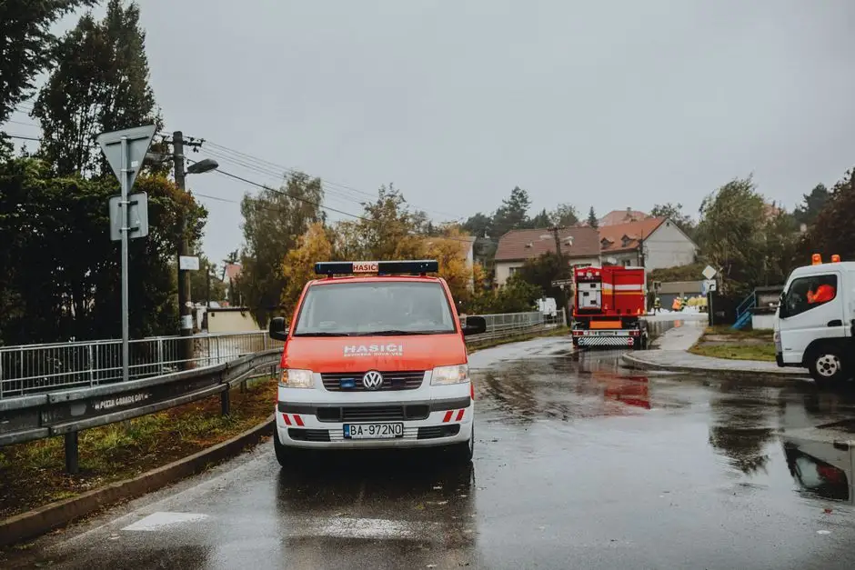 Fałszywy alarm o pożarze kombajnu w Komasinie. Strażacy interweniowali