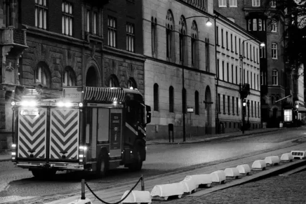 Fałszywy alarm E-call w Wapnie. Strażacy i karetka ruszyli do wypadku, którego nie było
