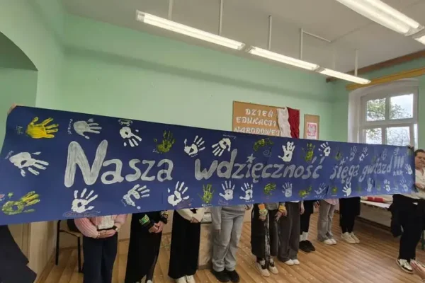 Dzień Edukacji Narodowej i pasowanie pierwszoklasistów w Smogulcu