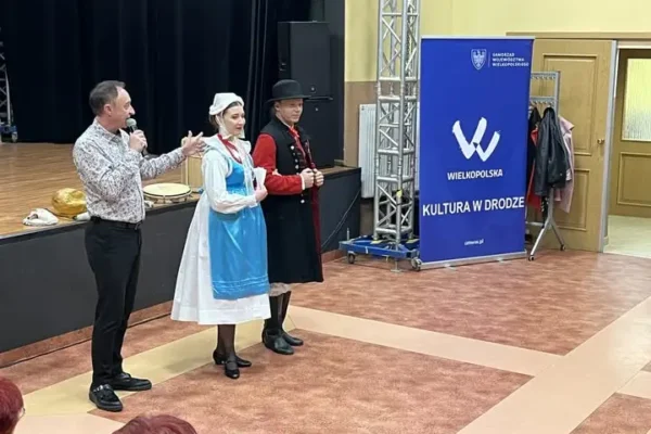 Wielkopolski folklor zagościł w Damasławku – koncert i warsztaty z zespołem Wielkopolanie